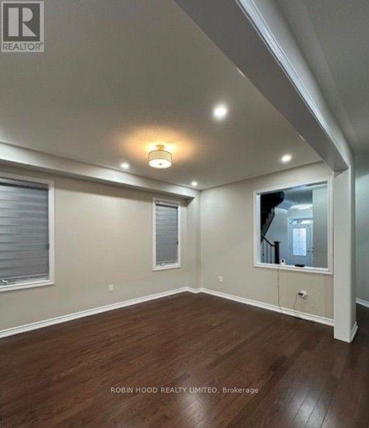 63 Royal Fern Crescent Property Photo 6