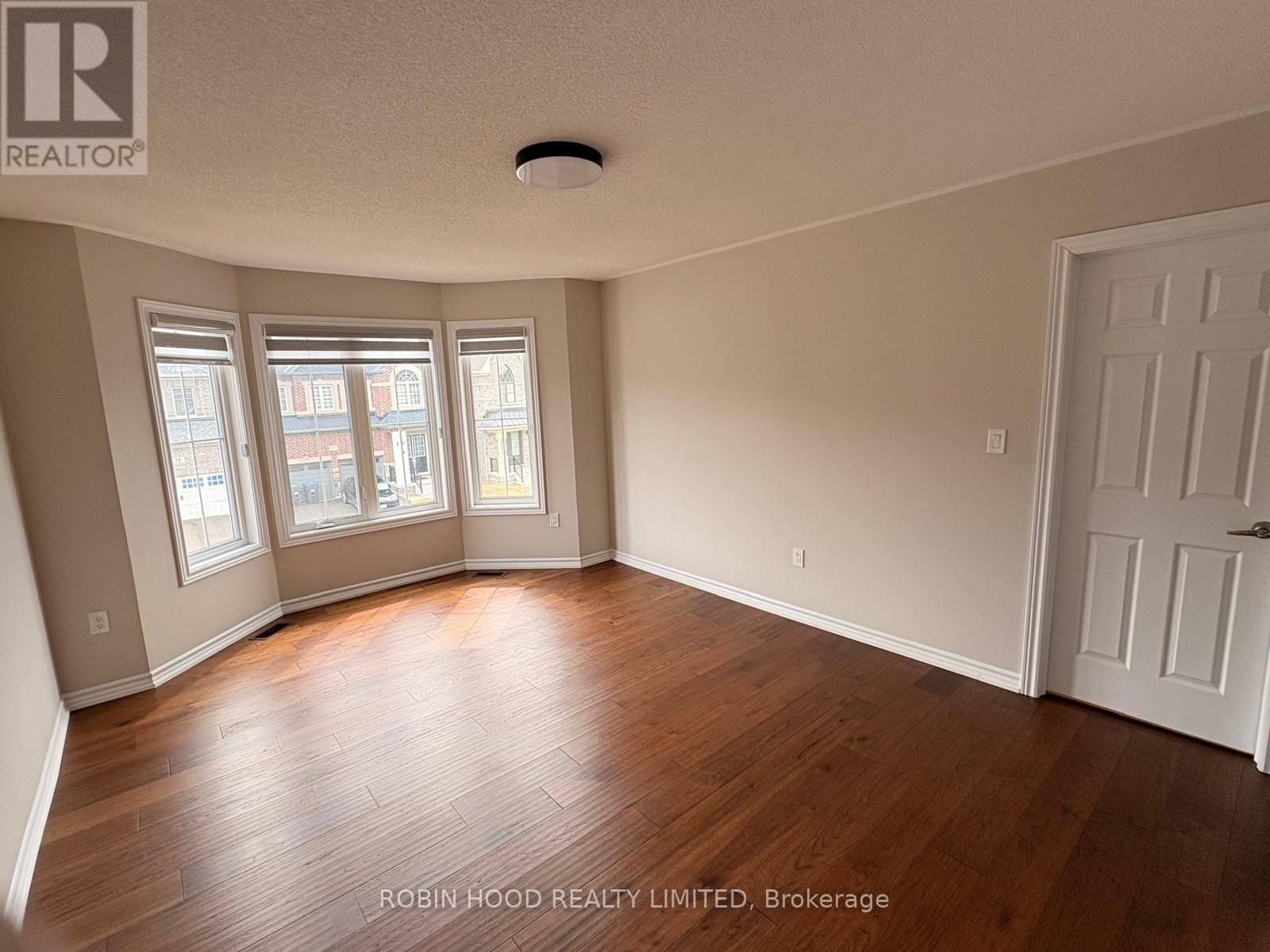 63 Royal Fern Crescent Property Photo 17