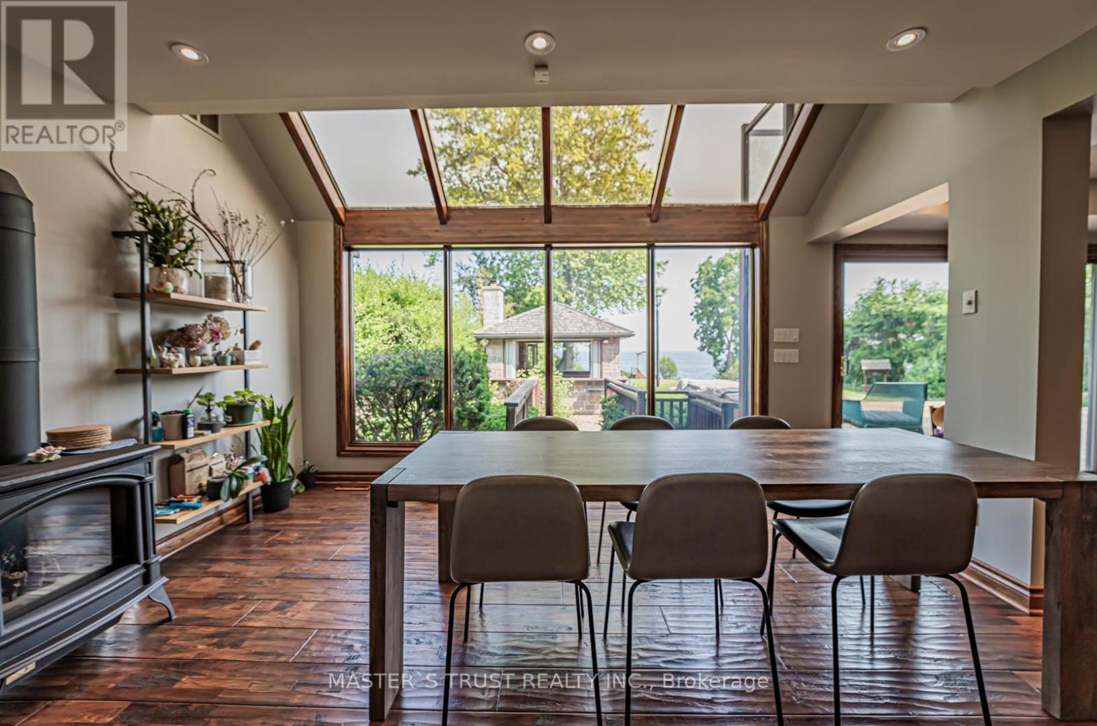 7 Third Line Property Photo 15
