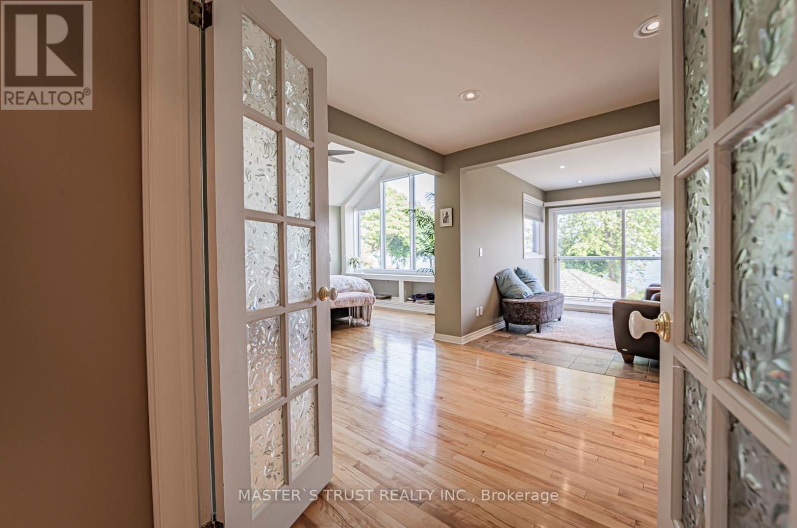 7 Third Line Property Photo 23