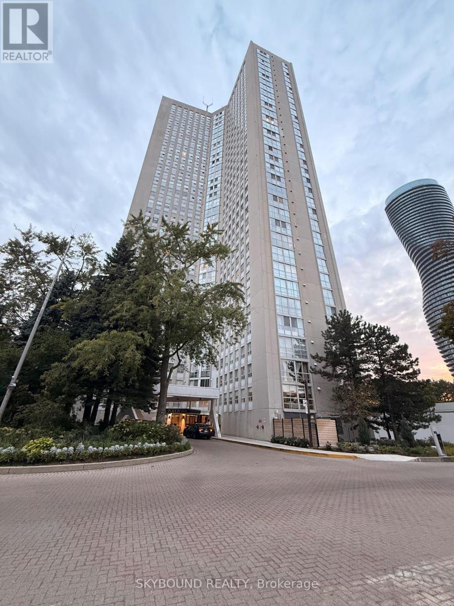 3106 - 3650 KANEFF CRESCENT Property Photo 1