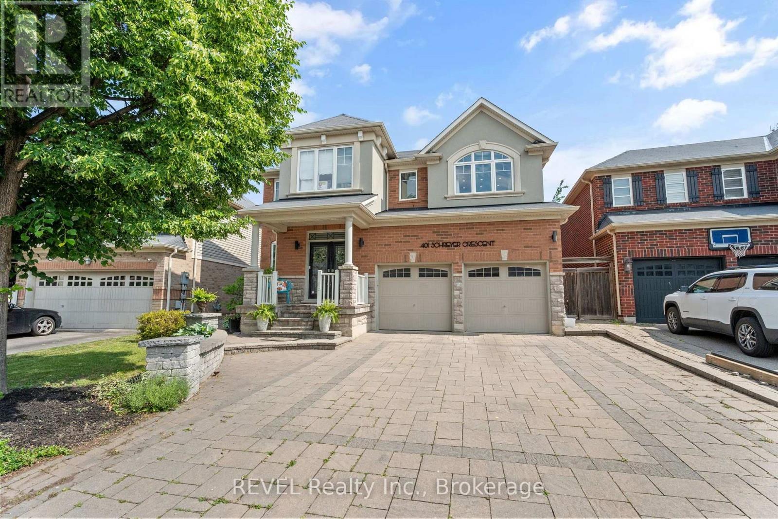 401 Schreyer Crescent Property Photo 1