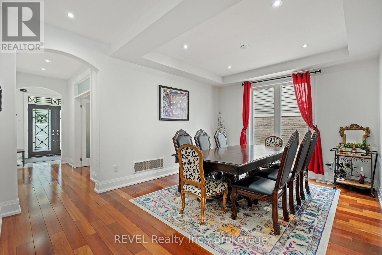 401 Schreyer Crescent Property Photo 9