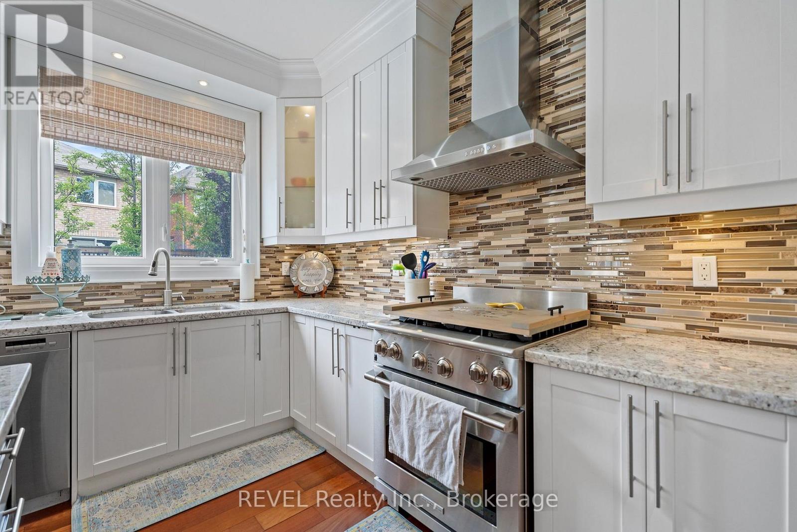 401 Schreyer Crescent Property Photo 16