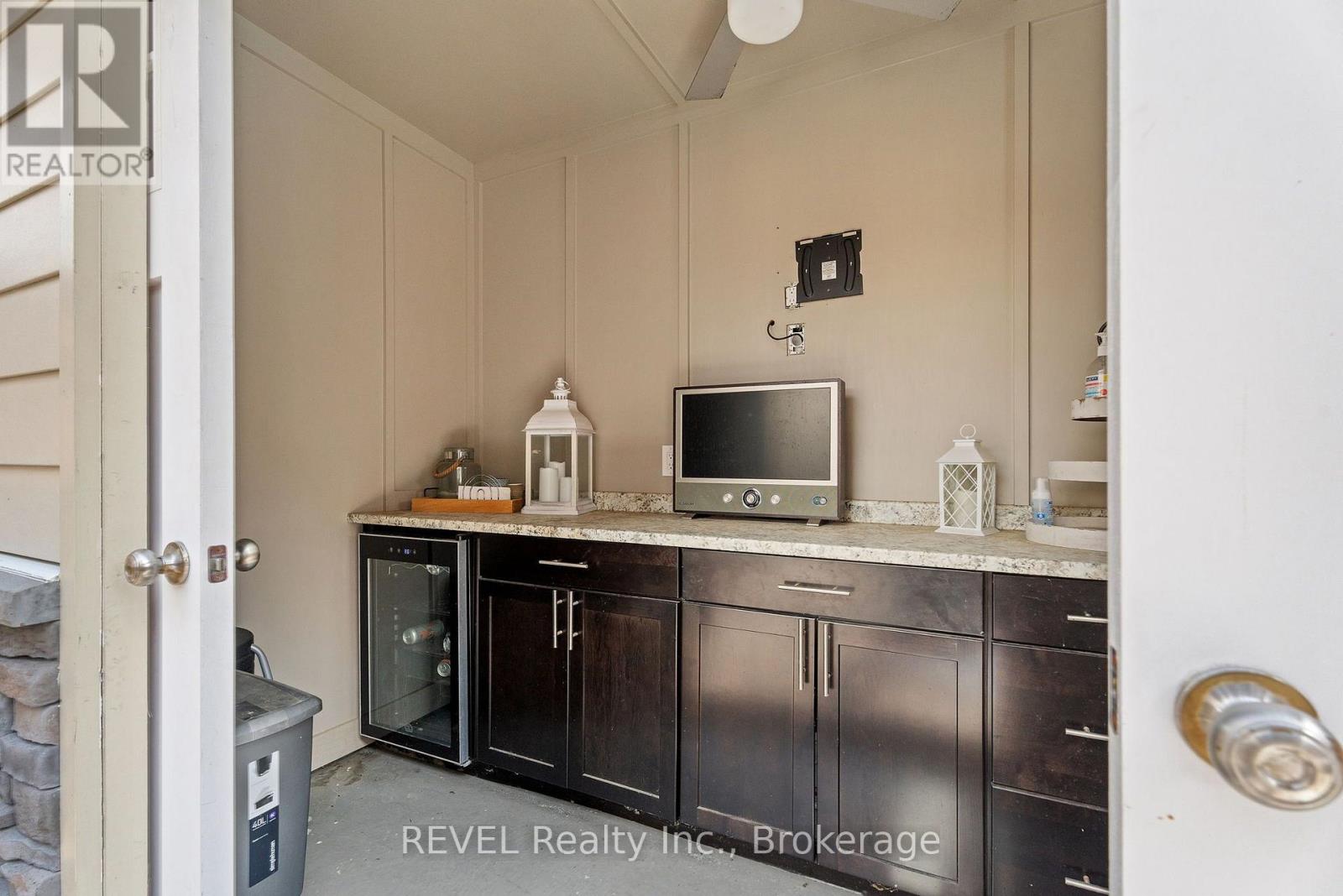 401 Schreyer Crescent Property Photo 35