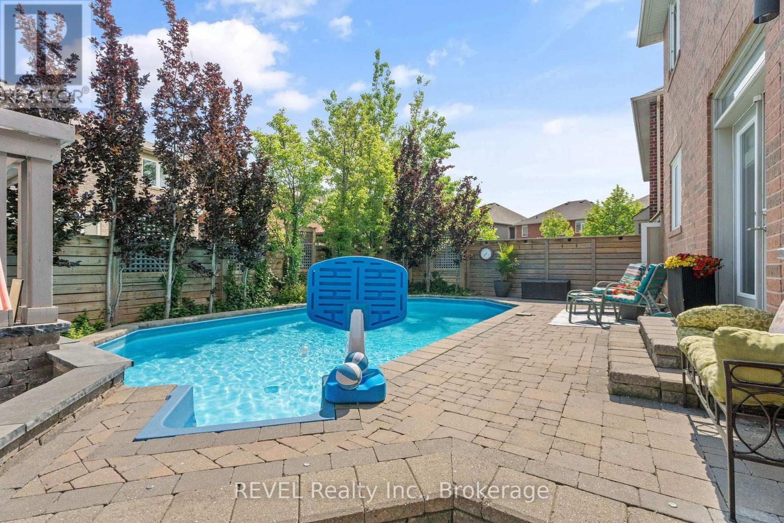 401 Schreyer Crescent Property Photo 36
