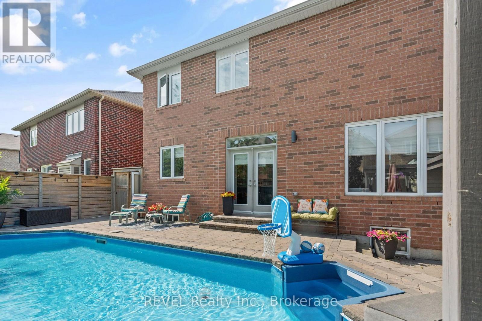 401 Schreyer Crescent Property Photo 39