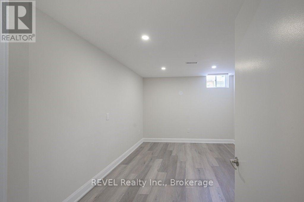 401 Schreyer Crescent Property Photo 44