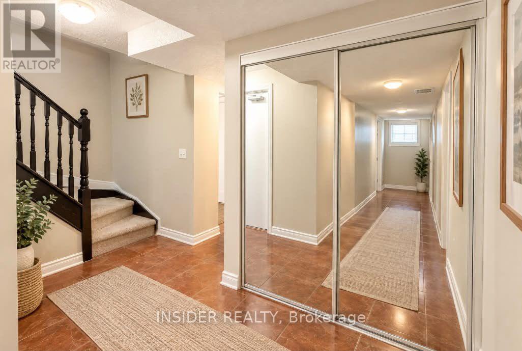 529 - 895 Maple Avenue Property Photo 11