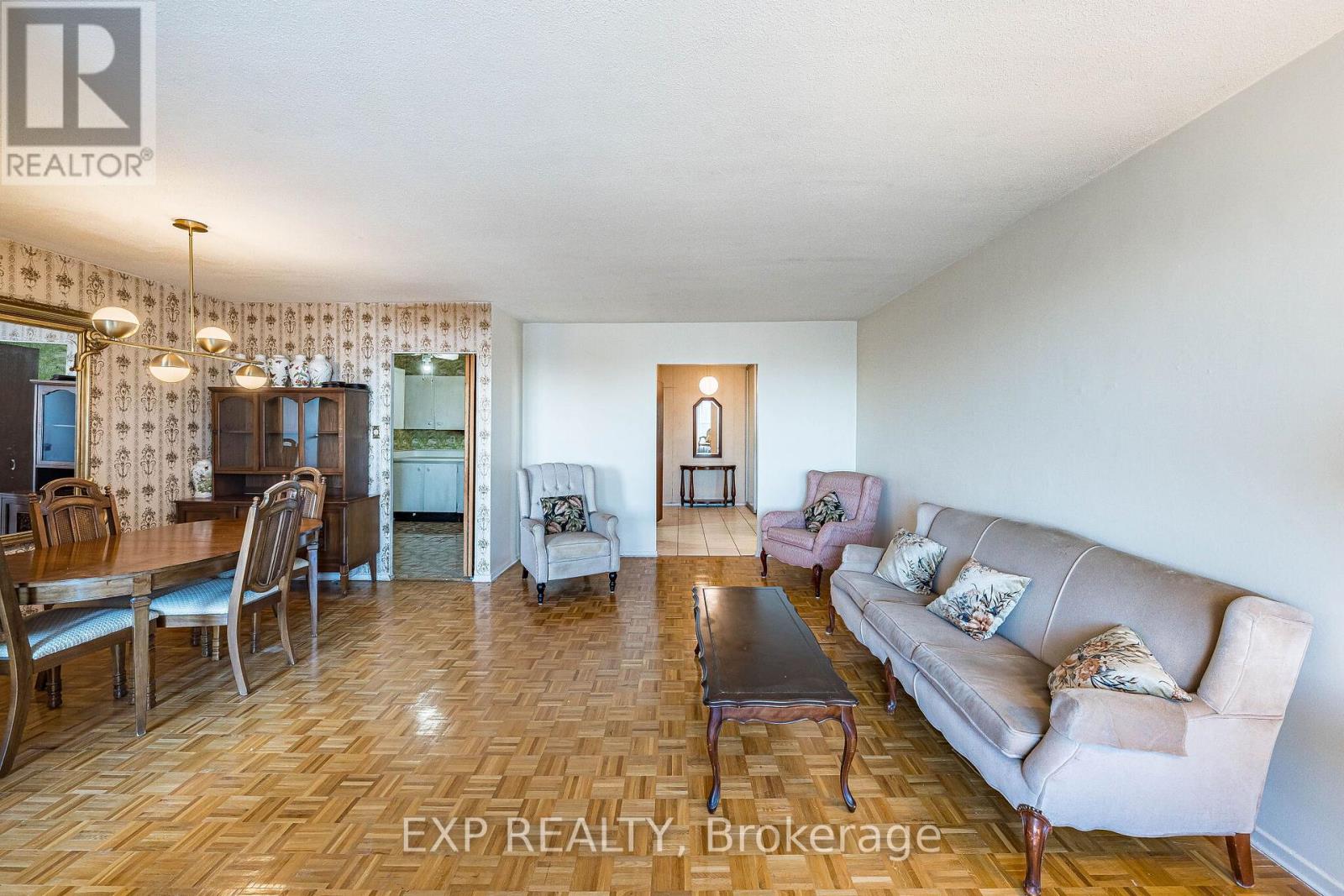 2412 - 85 Emmett Avenue Property Photo 10