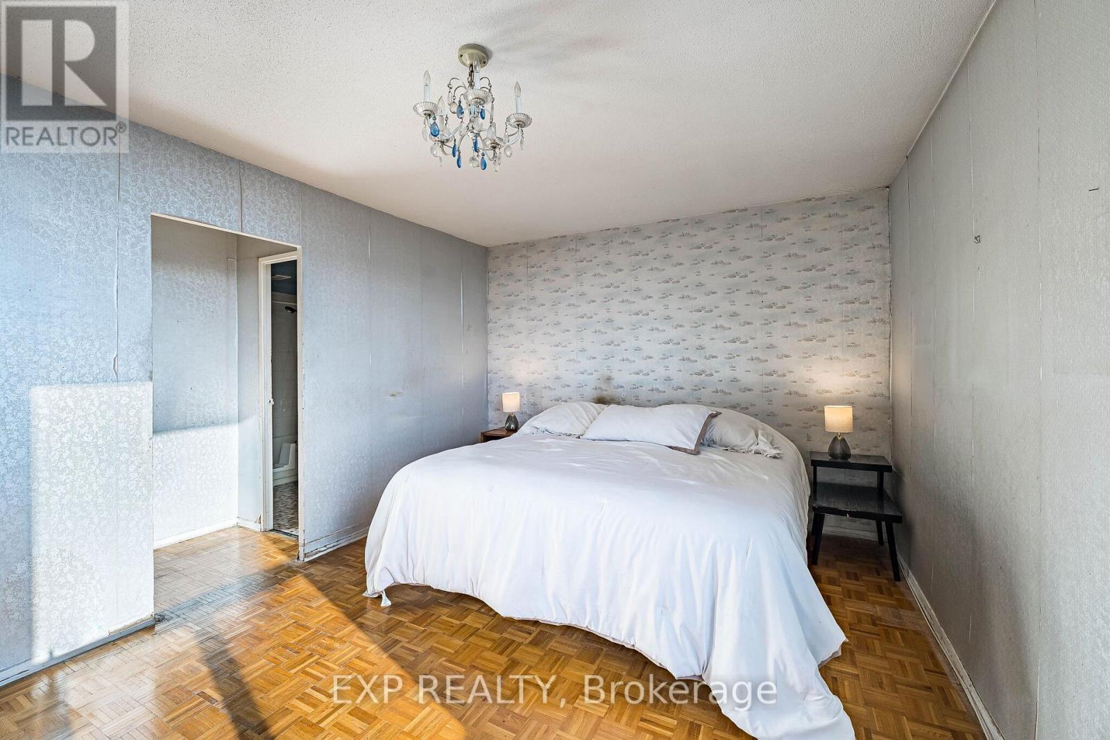 2412 - 85 Emmett Avenue Property Photo 18