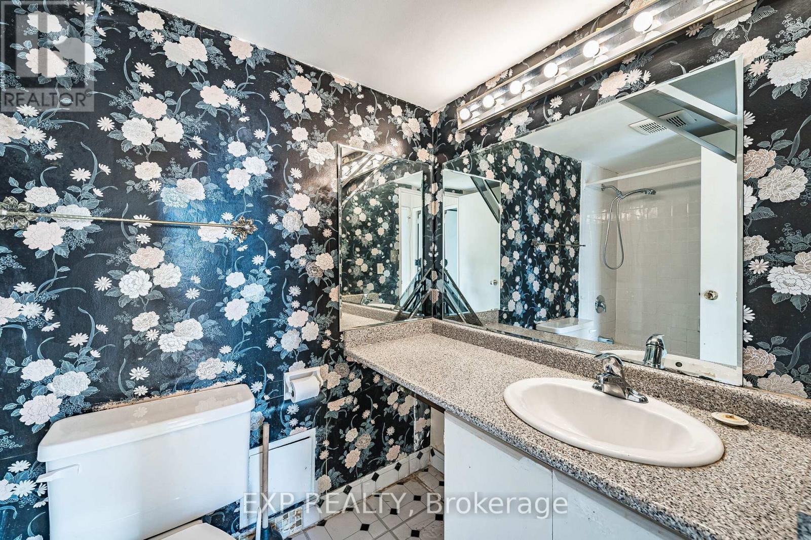 2412 - 85 Emmett Avenue Property Photo 26