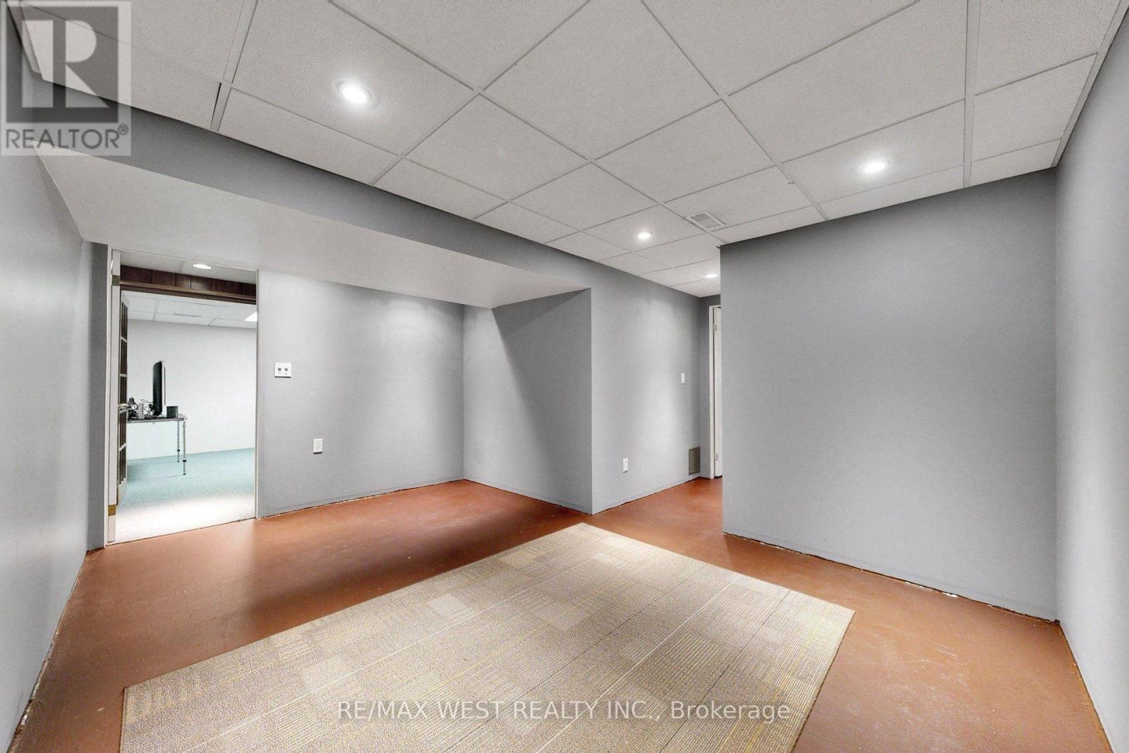 13 Mansfield Street Property Photo 35