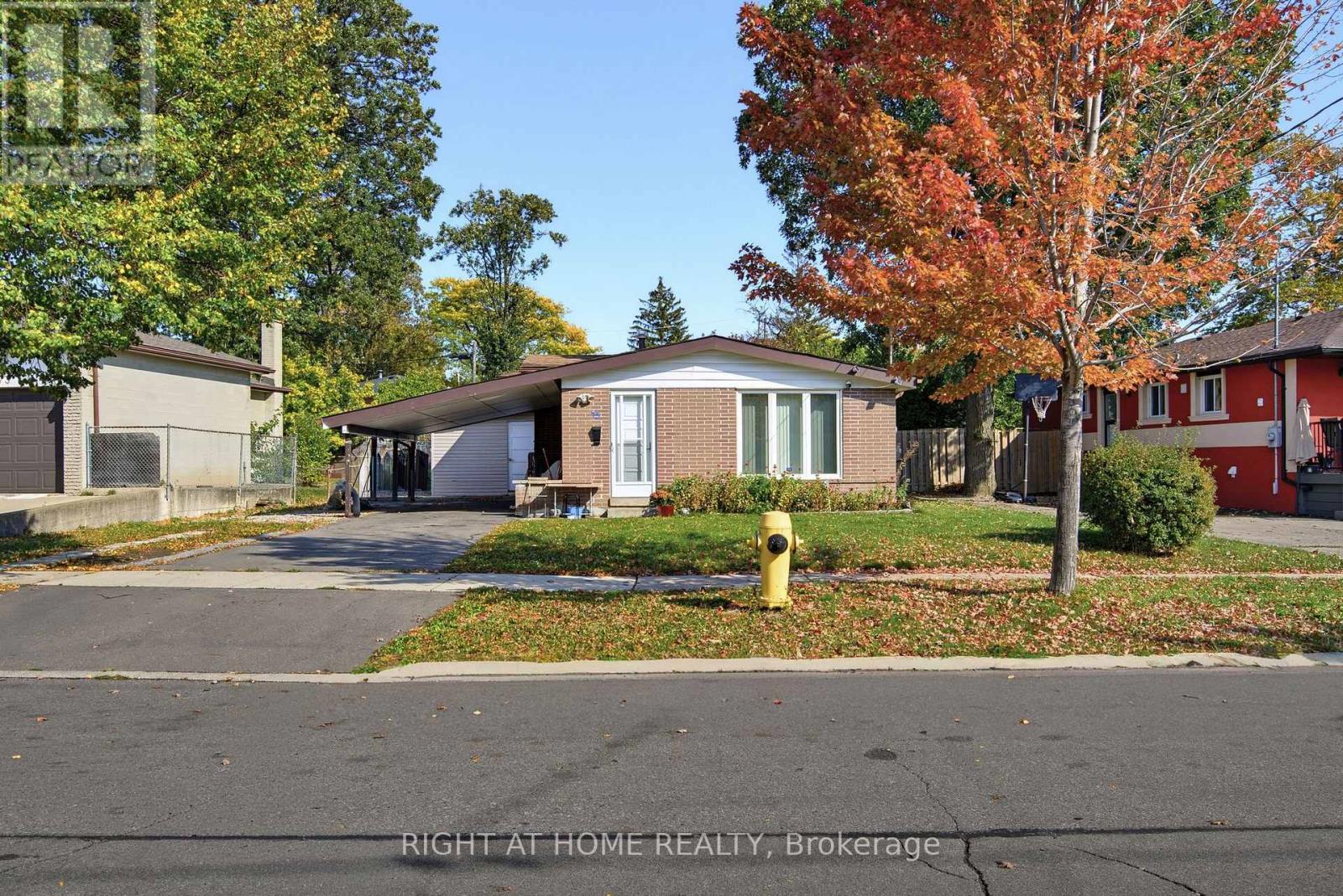 75 Bloomington Crescent Property Photo 1