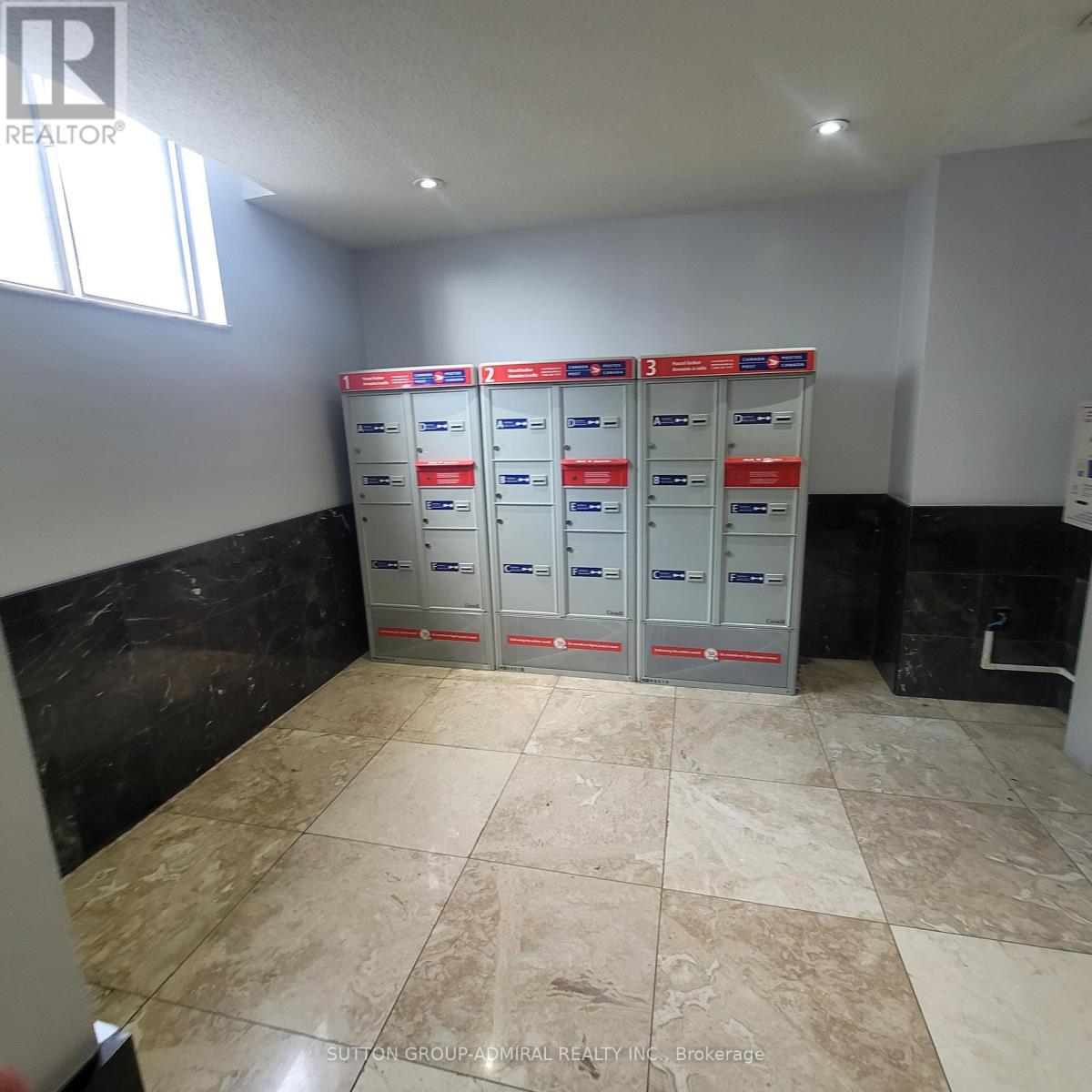 802 - 10 Tobermory Drive Property Photo 8