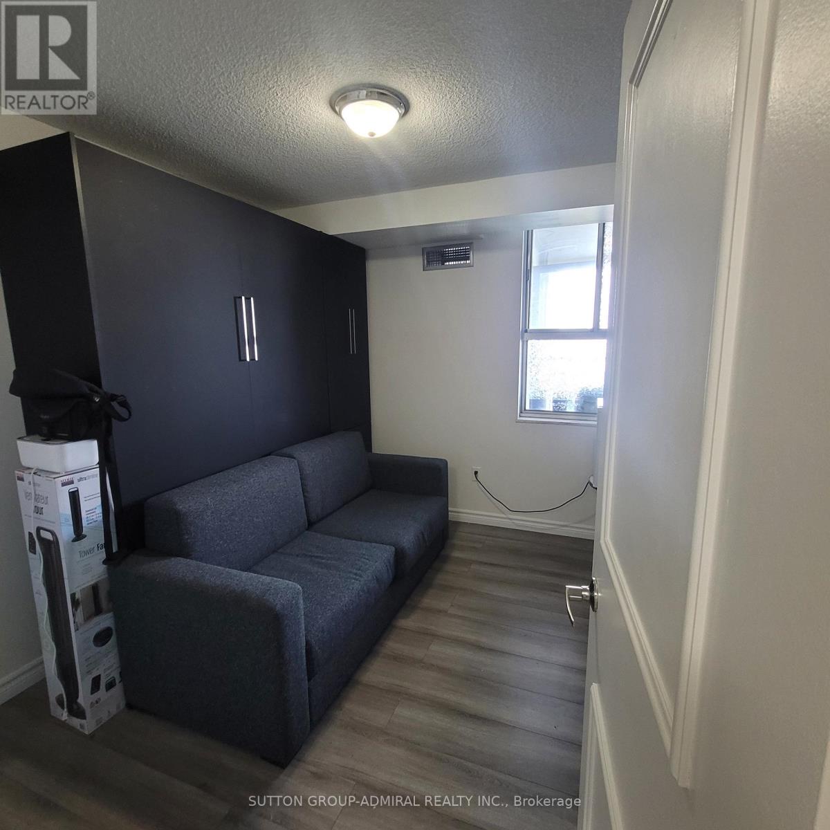 802 - 10 Tobermory Drive Property Photo 13