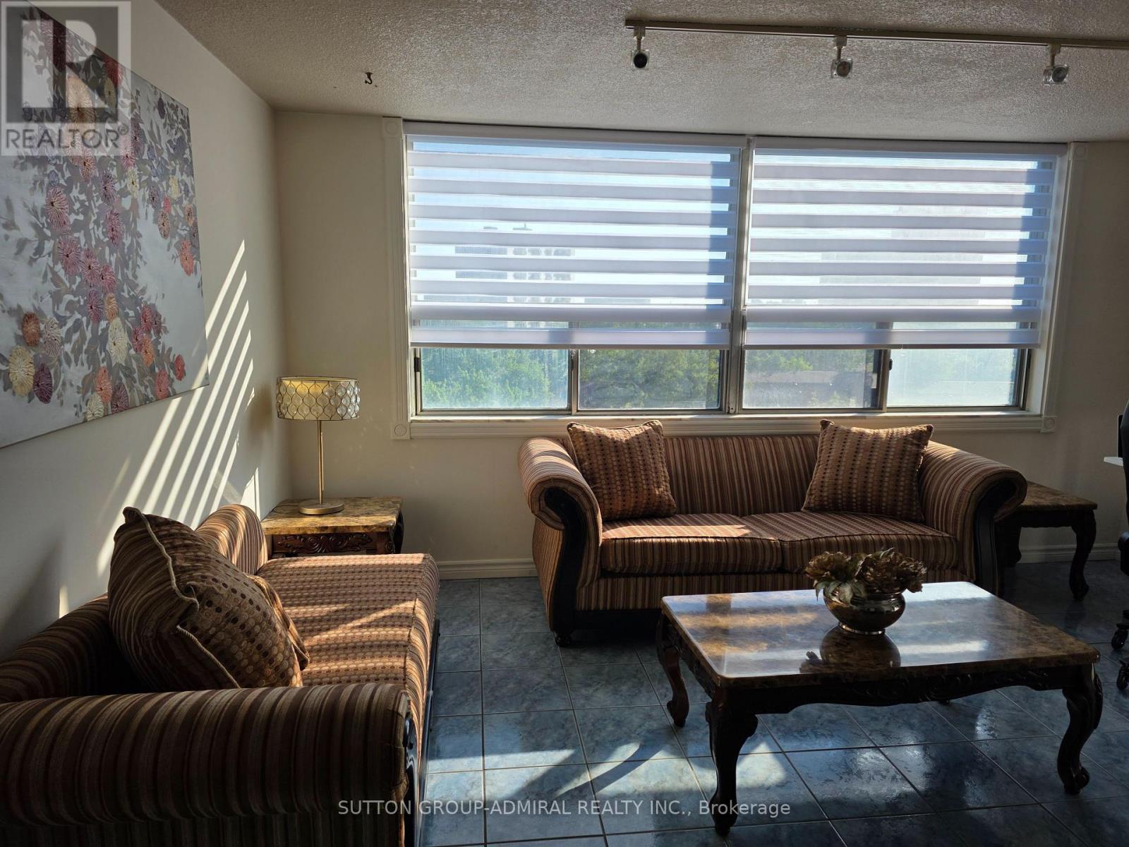 802 - 10 Tobermory Drive Property Photo 24