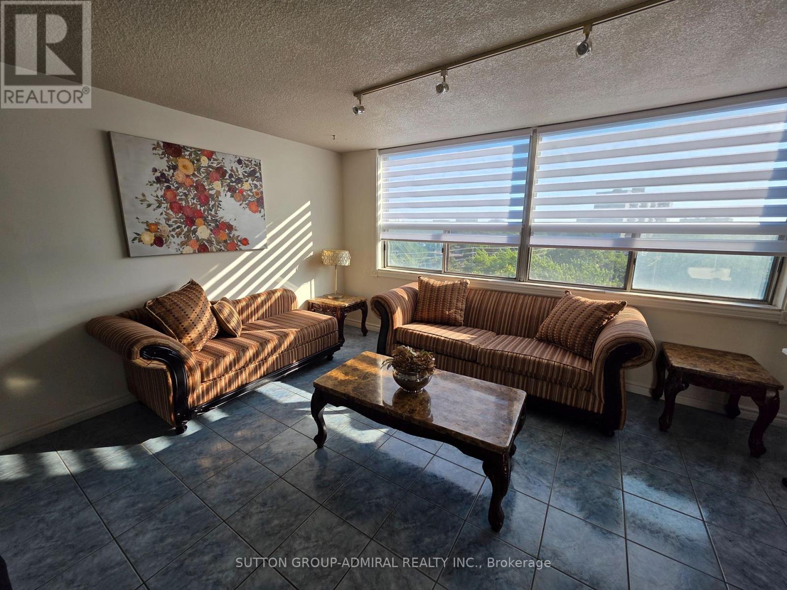 802 - 10 Tobermory Drive Property Photo 25