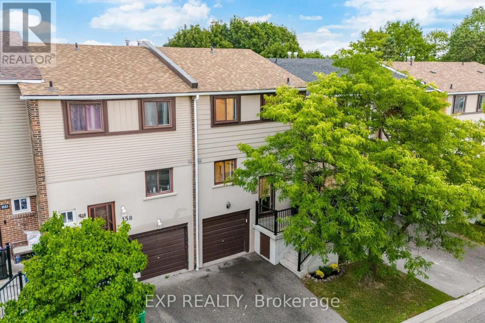 157 Moregate Crescent Property Photo 3