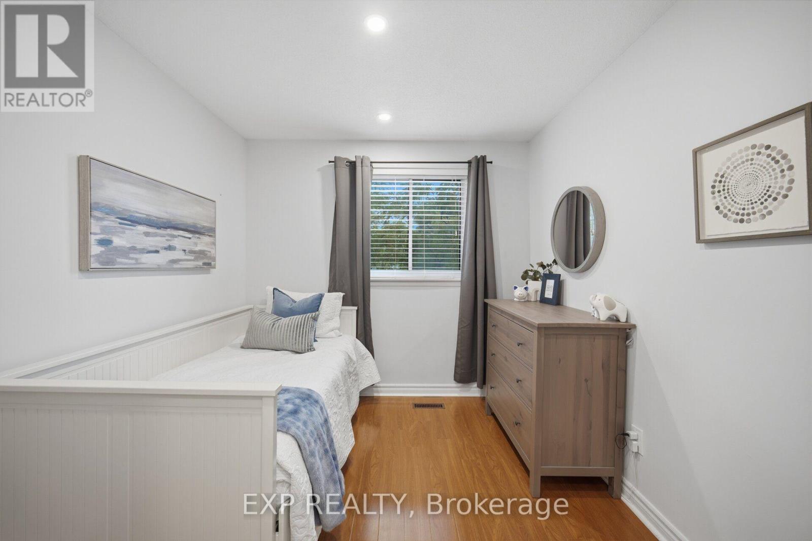 157 Moregate Crescent Property Photo 23