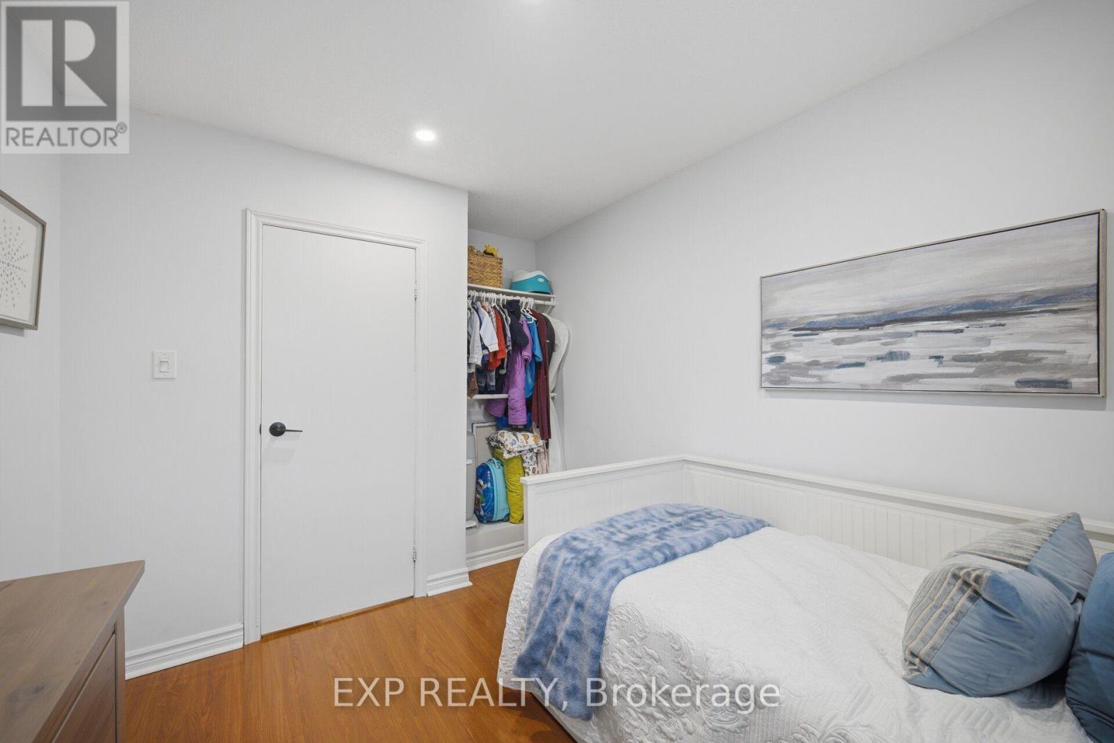 157 Moregate Crescent Property Photo 24