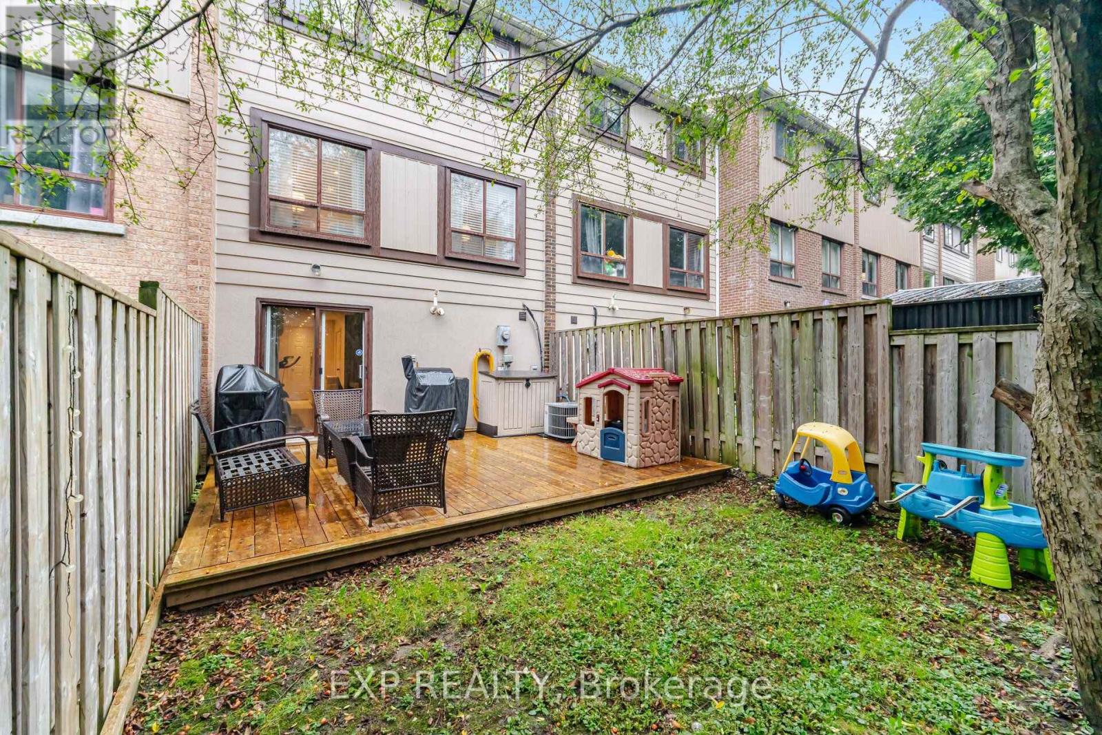 157 Moregate Crescent Property Photo 40