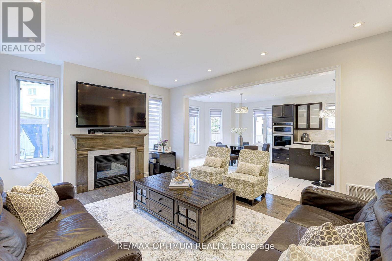 18 Deanston Court Property Photo 16