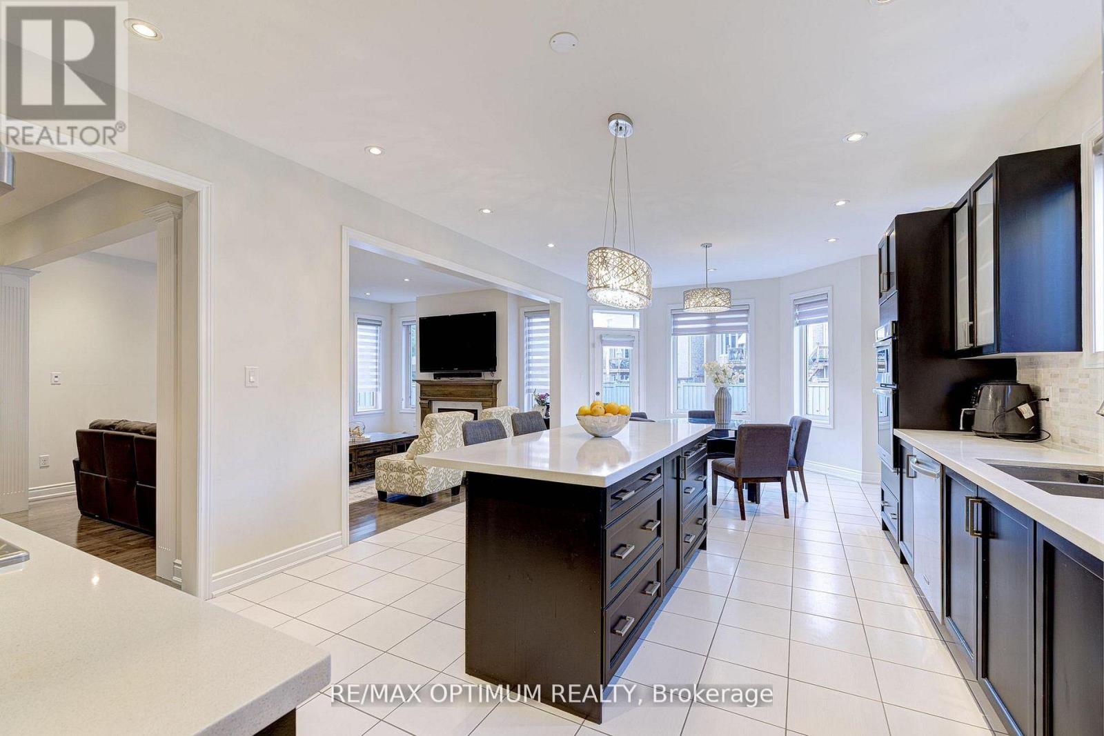 18 Deanston Court Property Photo 17