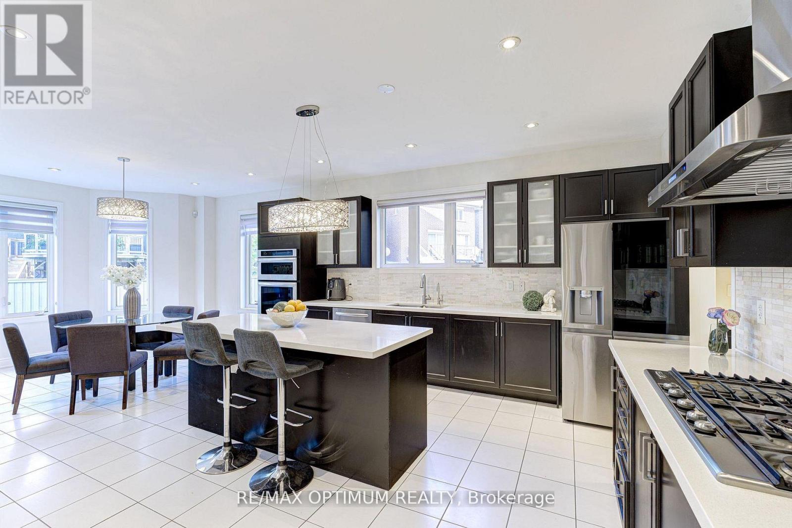 18 Deanston Court Property Photo 18