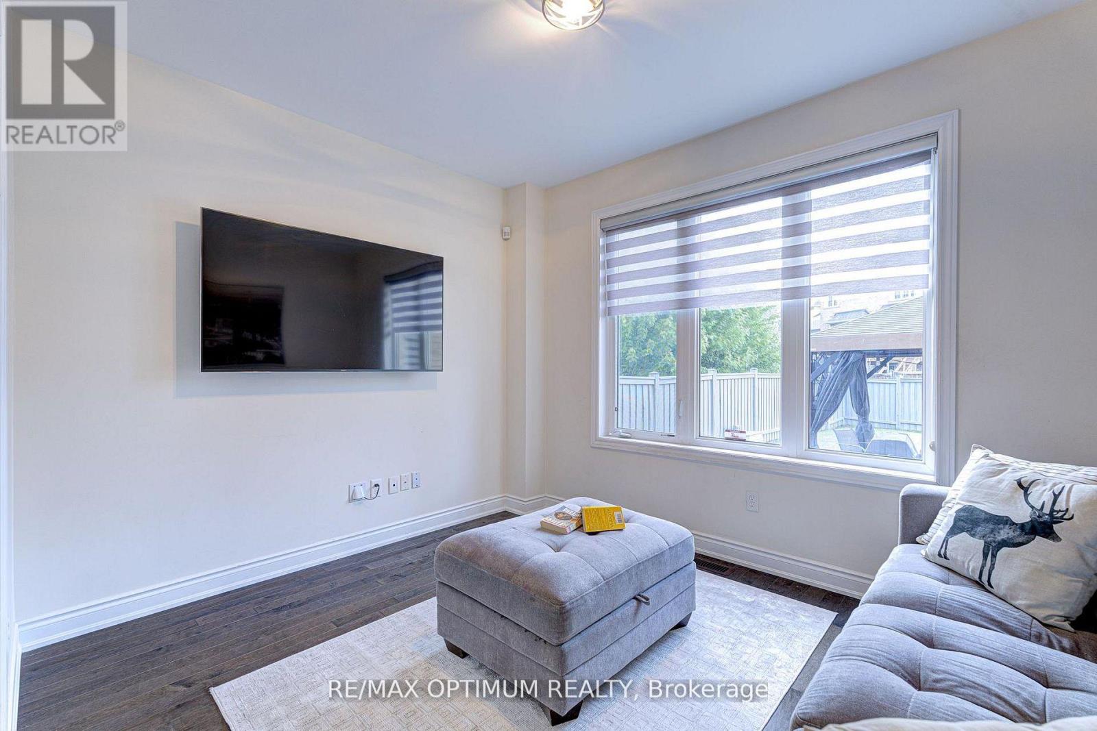 18 Deanston Court Property Photo 20