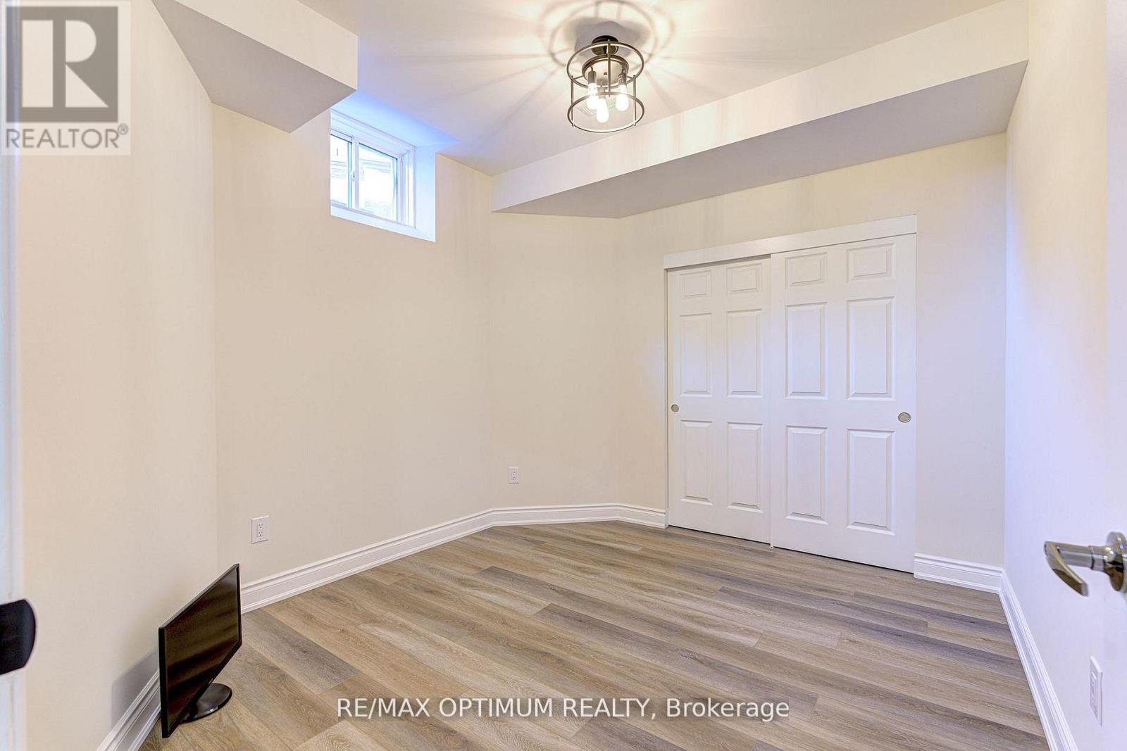18 Deanston Court Property Photo 41