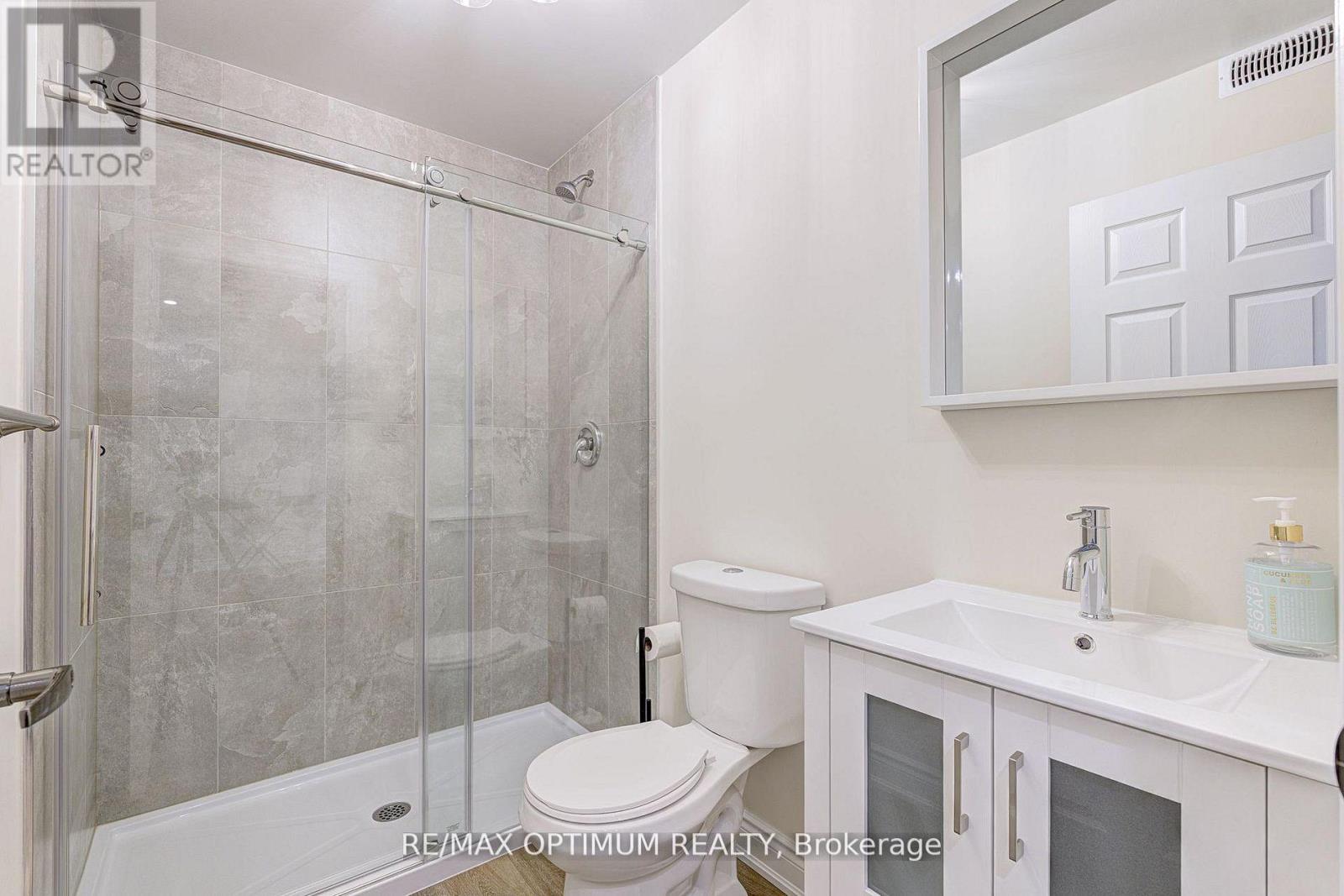 18 Deanston Court Property Photo 43