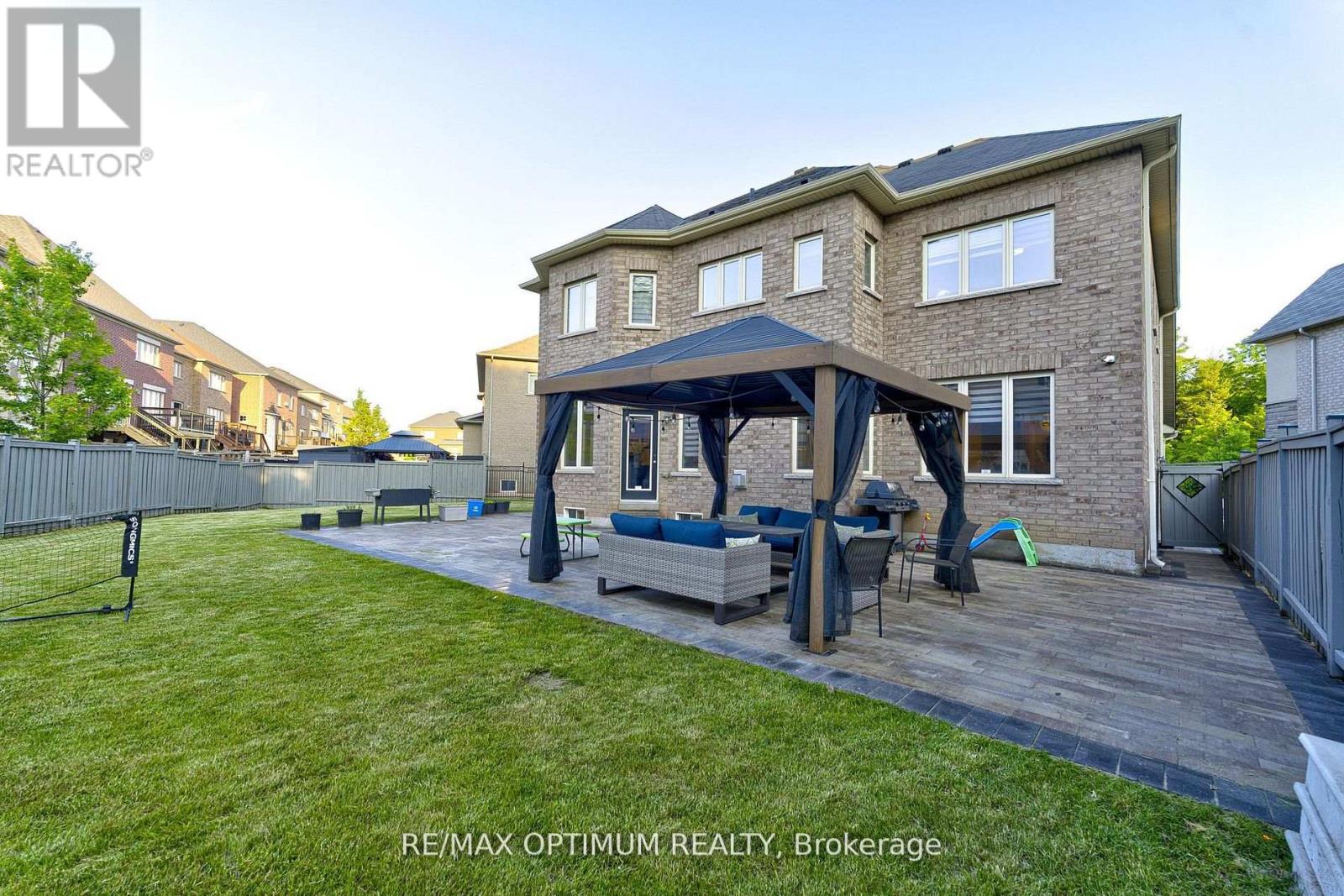 18 Deanston Court Property Photo 45
