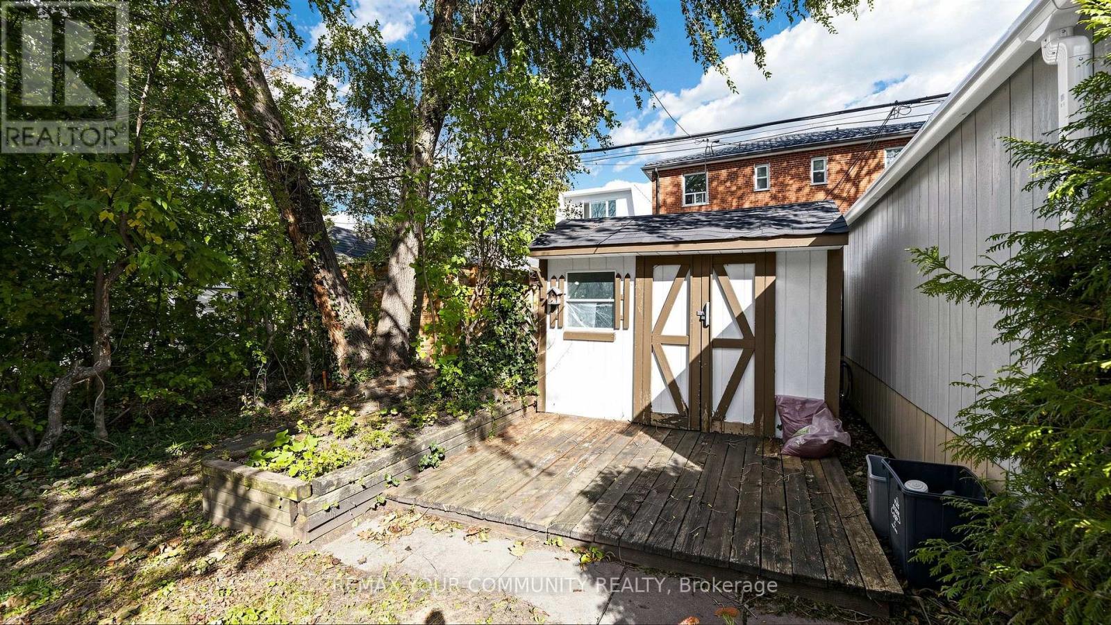 13 Tenth Street Property Photo 42