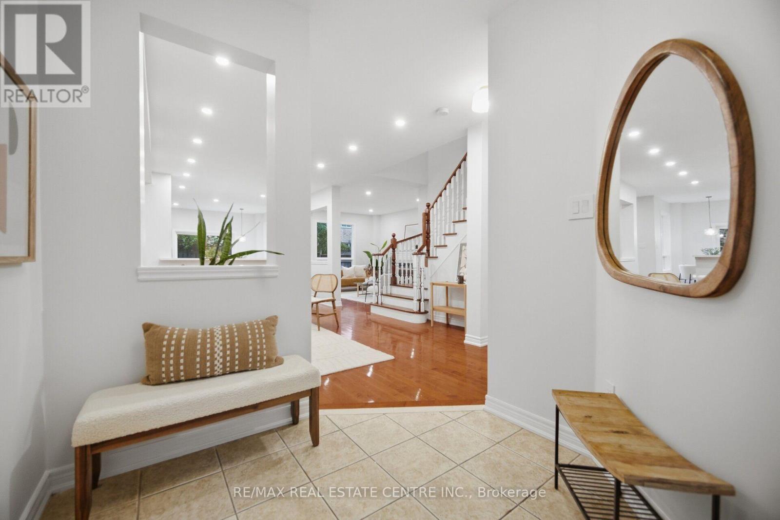 4804 Glasshill Grove Property Photo 7