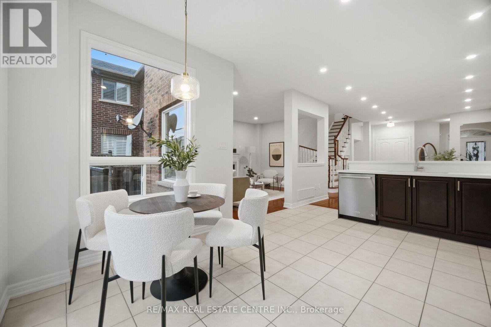 4804 Glasshill Grove Property Photo 19