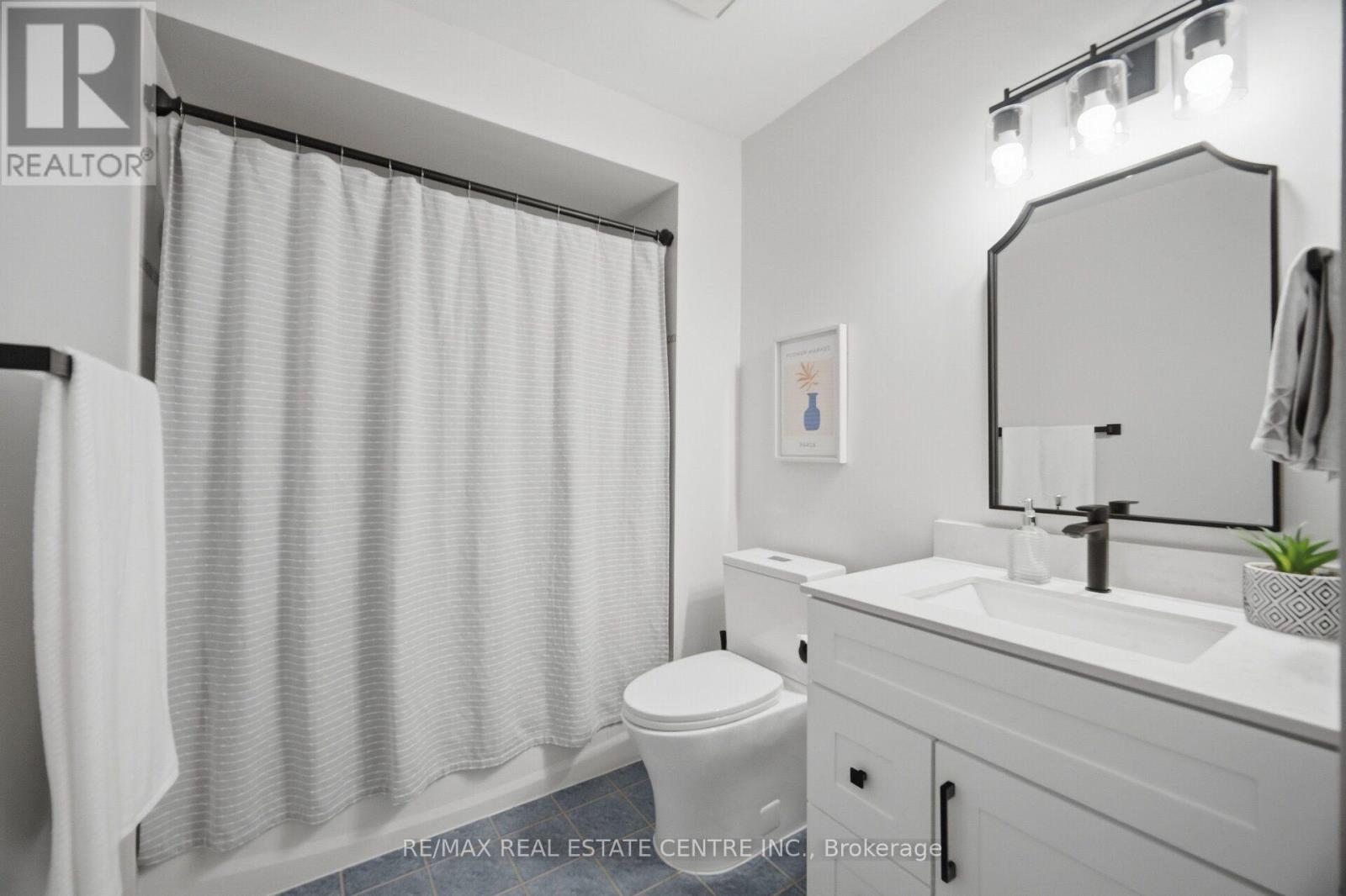 4804 Glasshill Grove Property Photo 34