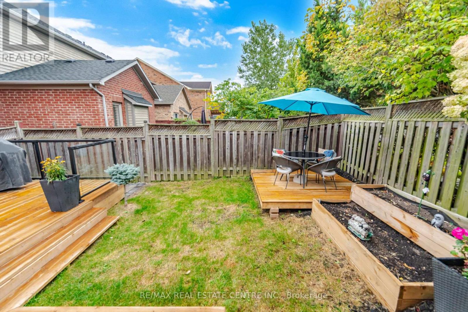 4804 Glasshill Grove Property Photo 40