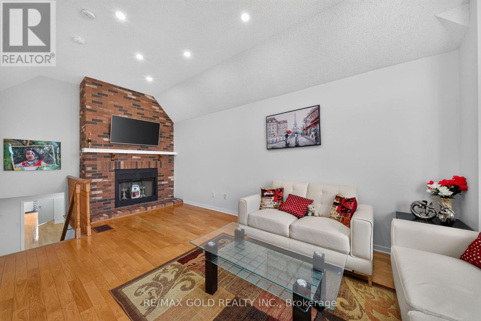 152 Bighorn Crescent Property Photo 8
