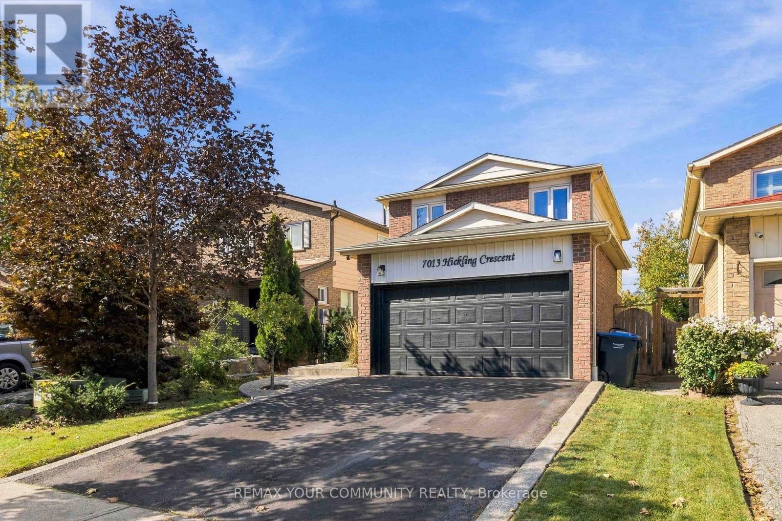 7013 Hickling Crescent Property Photo 3