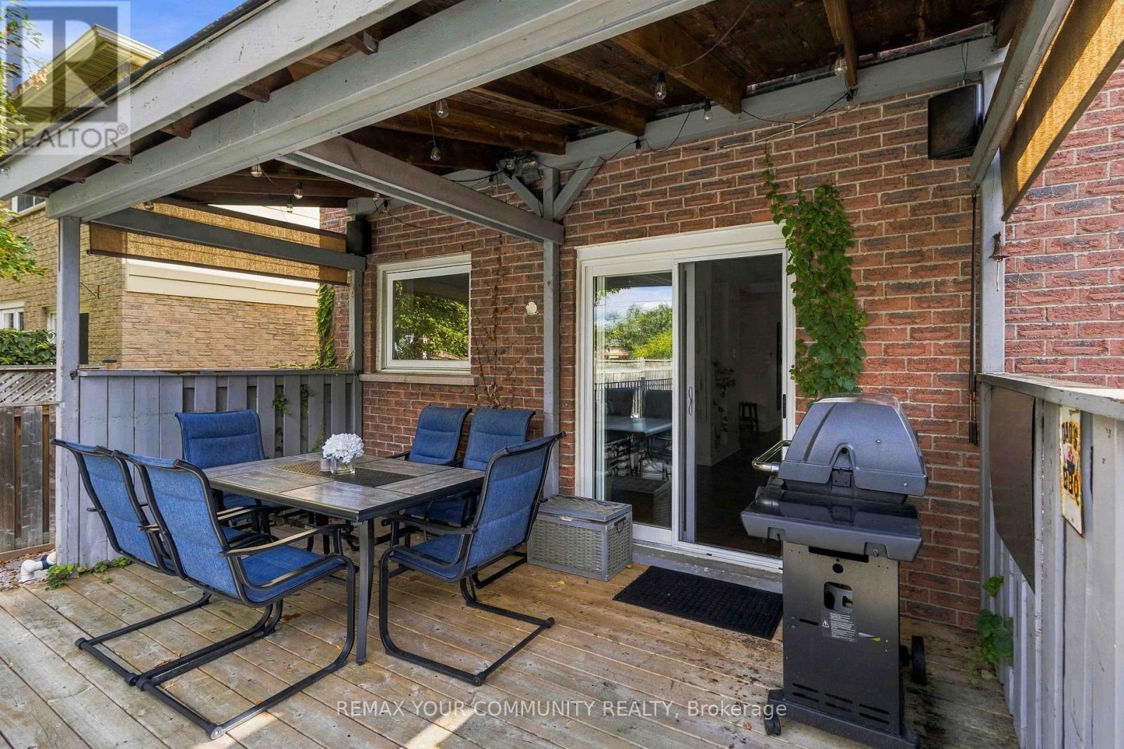 7013 Hickling Crescent Property Photo 31