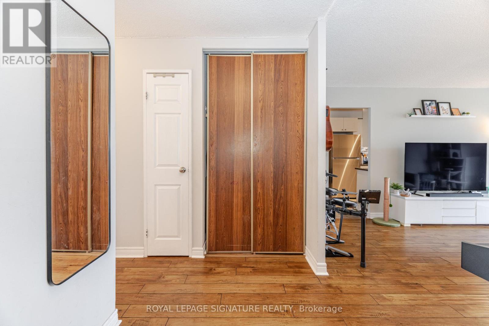 1003 - 3170 Kirwin Avenue Property Photo 6