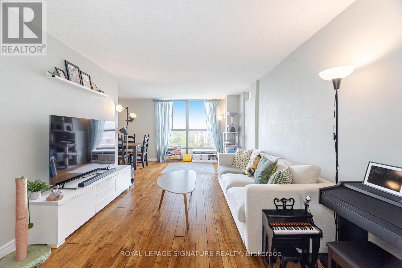1003 - 3170 Kirwin Avenue Property Photo 7