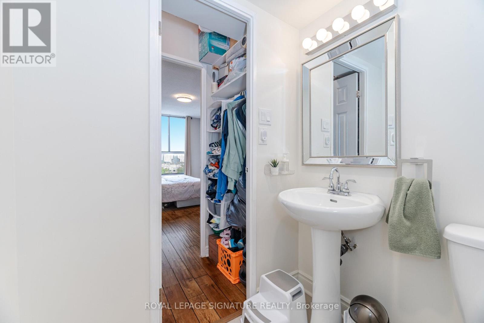 1003 - 3170 Kirwin Avenue Property Photo 26