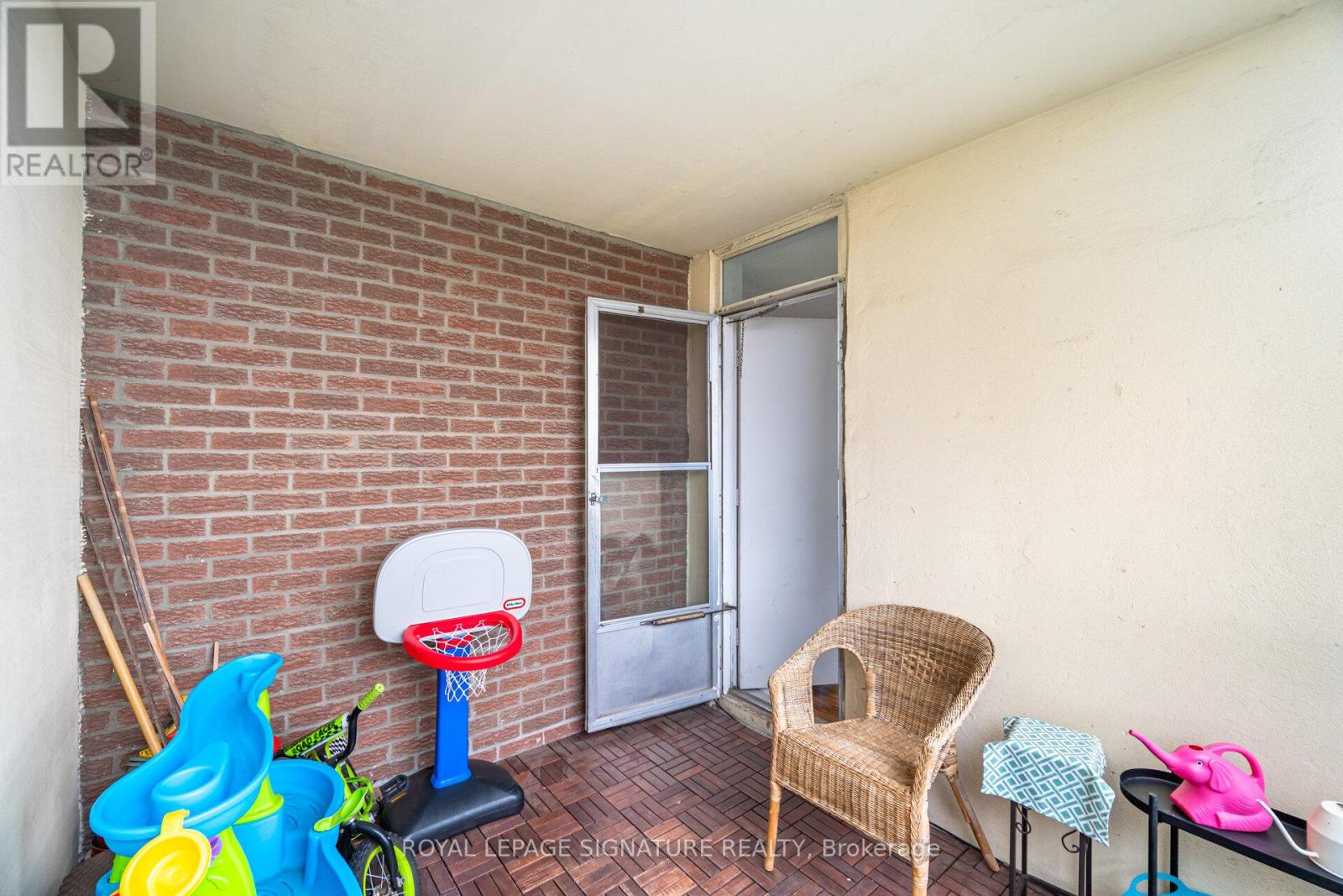 1003 - 3170 Kirwin Avenue Property Photo 40