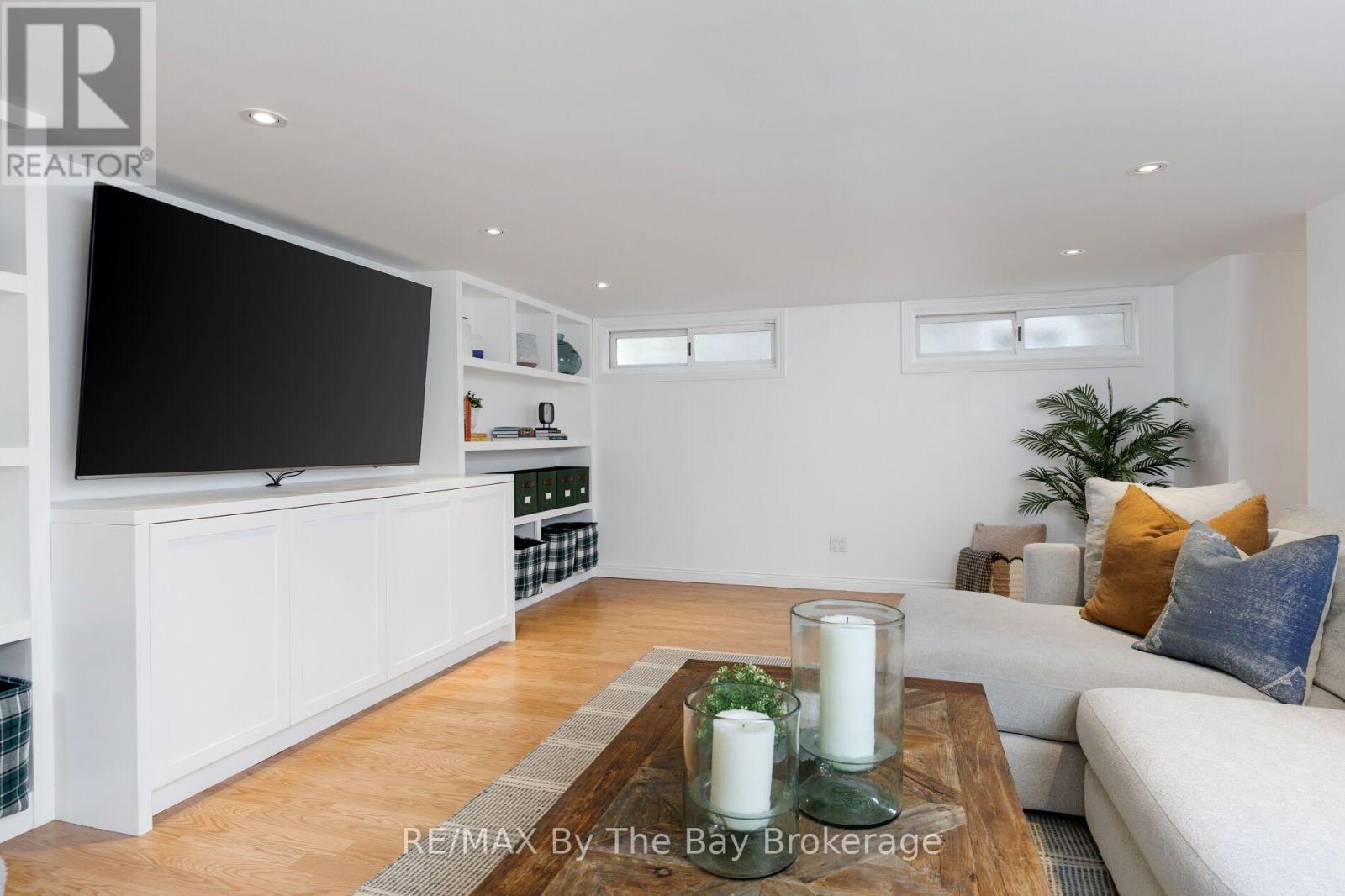44 Rambert Crescent Property Photo 32