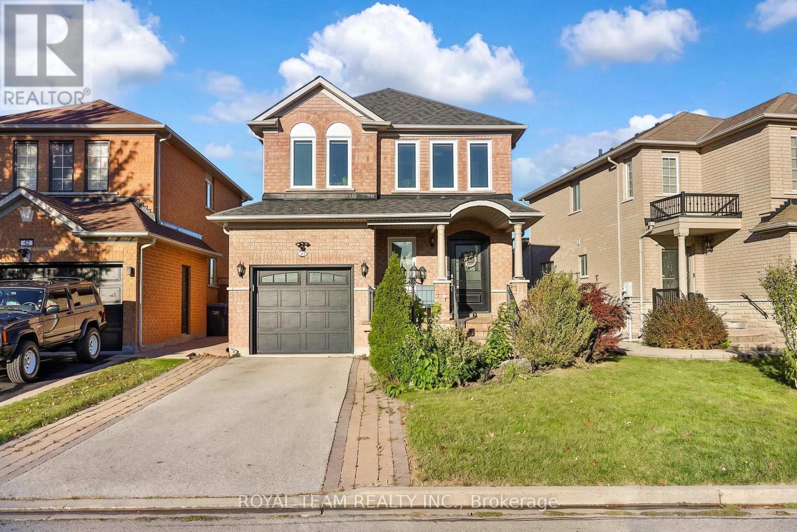 40 EMILY CARR CRESCENT