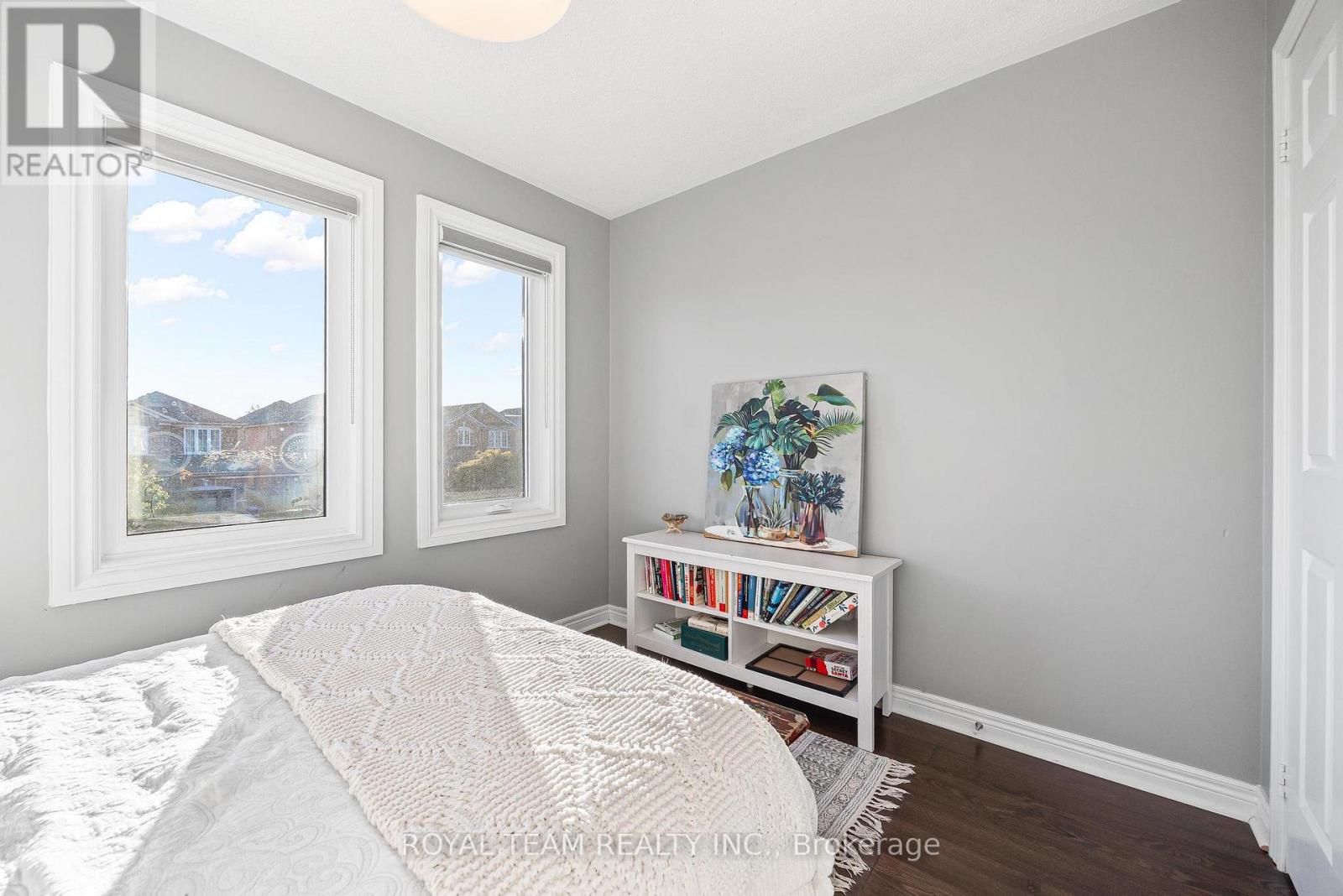 40 Emily Carr Crescent Property Photo 26