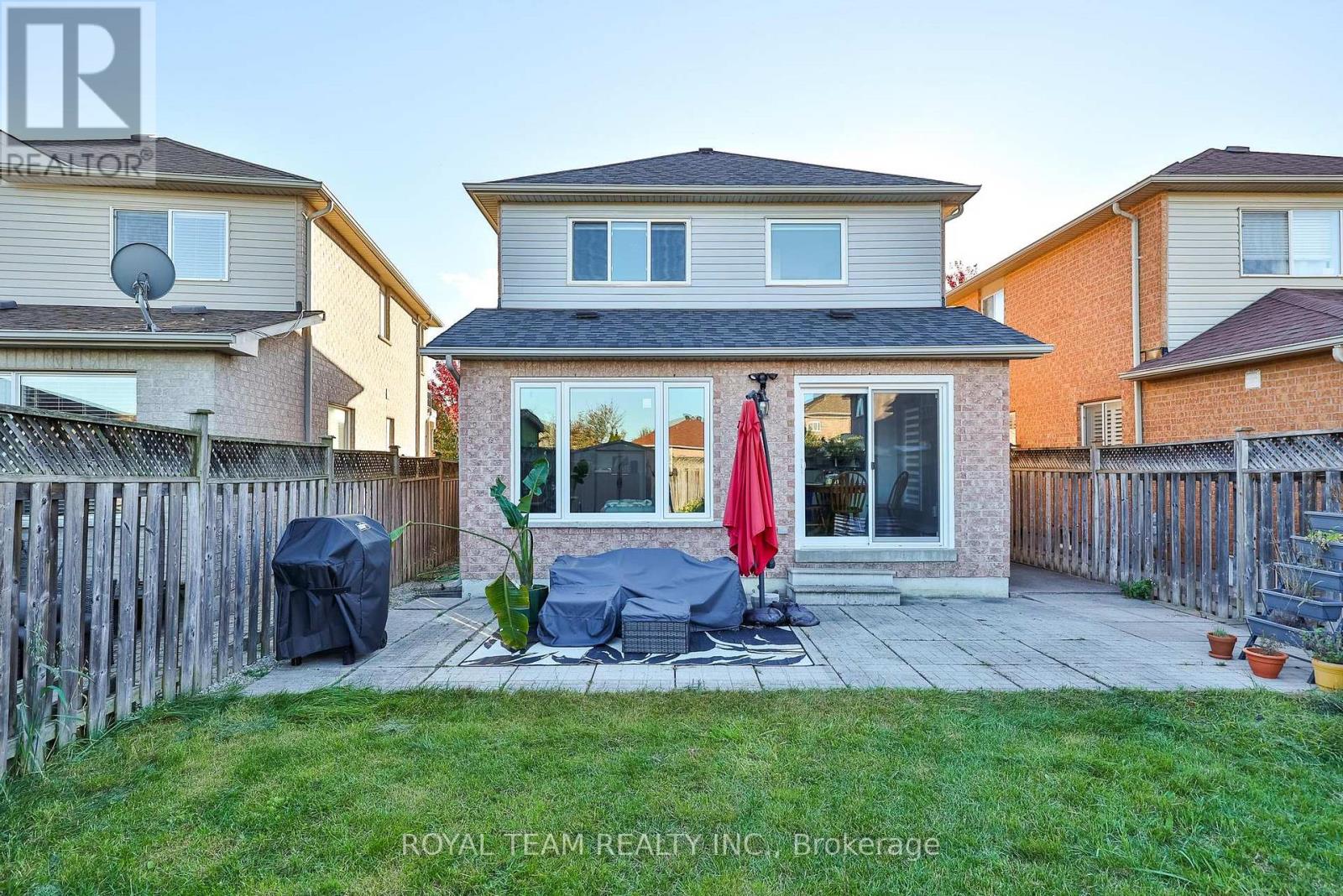 40 Emily Carr Crescent Property Photo 33