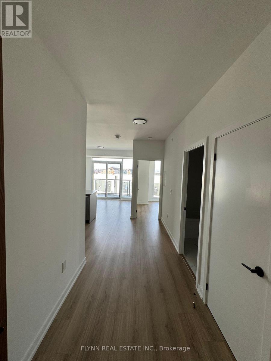 416 - 10 Lagerfeld Drive Property Photo 4